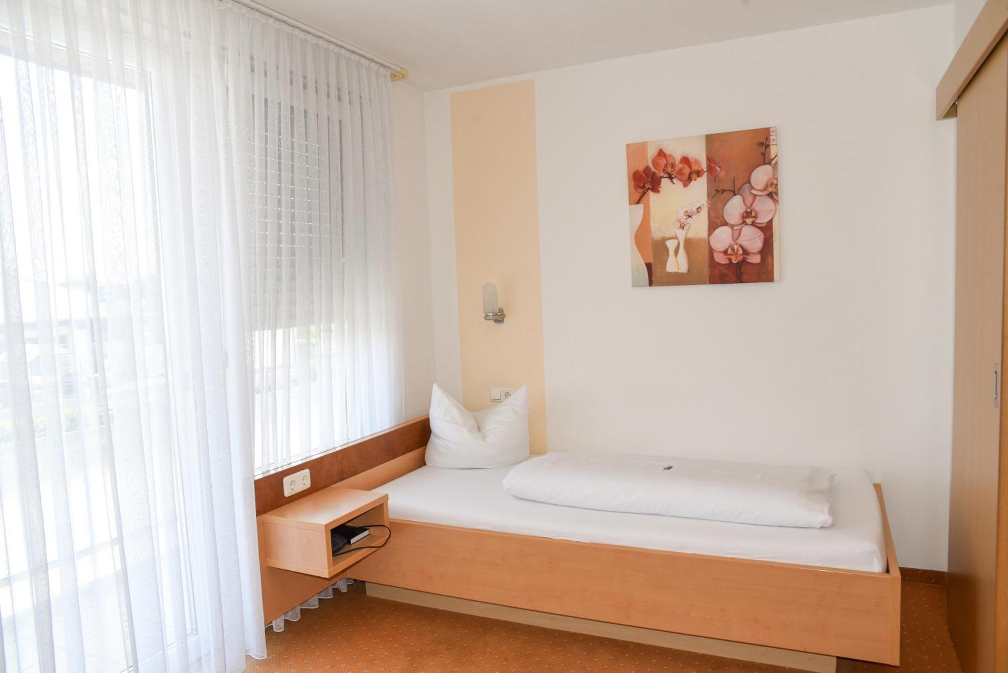Hotel Nuernberger Hof Neumarkt in der Oberpfalz Kültér fotó